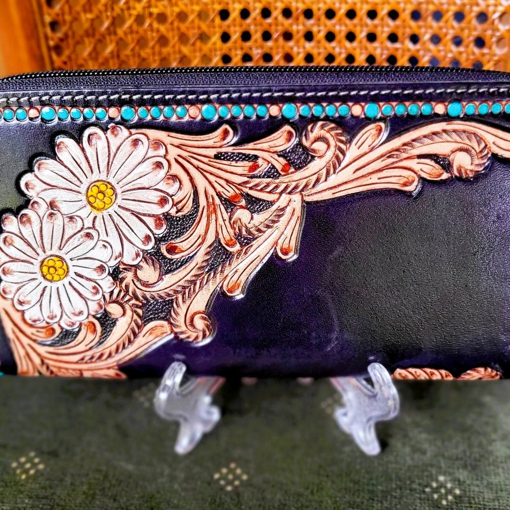 New For 23' Hand Tooled Wallet